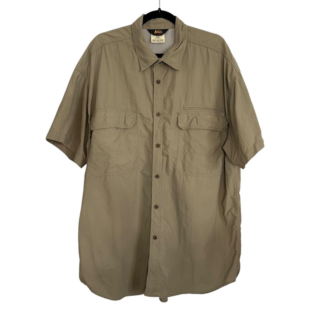 REI Men’s XL Khaki Short Sleeve Vented Fishing Hiking Shirt Mesh Lined